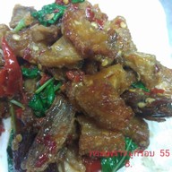 เจ้อ้ออาหารตามสั่ง ปากซอยเนินพลับหวาน