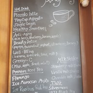 Tiny Cup Café ทองหล่อ