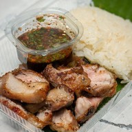 หมูย่างน้ำผึ้งเฮียนพ