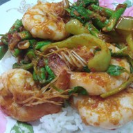 เจ้อ้ออาหารตามสั่ง ปากซอยเนินพลับหวาน