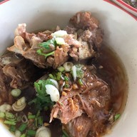 ก๋วยเตี๋ยวป้าอร
