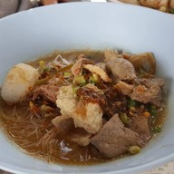 ก๋วยเตี๋ยวป้าอร