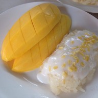 ขนมไทย "ข้าวเหนียวมูนเจ๊ลำใย" Apple Loft