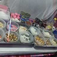 ลูกชิ้นทอด ยำแซ่บ ตามสั่ง by พรีม พรีม