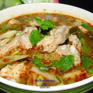 เมนูของร้าน ก๋วยเตี๋ยววัดดงมูลเหล็ก วังน้ำเขียว