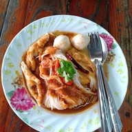 ขนมจีนป้าพรลานโพธิ์เจ้าเก่า
