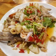 แซ่บโพดด ยำเครื่องแน่น เมืองทองธานี (มีอาหารด้วยค่ะ)
