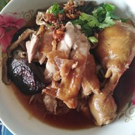 เตี๋ยวไก่ชุติกาญจน์