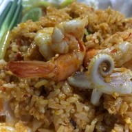 ข้าวผัดปูพระราม5และชาไข่มุกLION ข้าวกระเพรา สุกี้ กุ้งอบวุ้นเส้น หมูสเต๊ะ