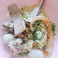 ก๋วยเตี๋ยวต้มยำ กะ น้ำใส  พาหุรัด