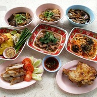 รอเรือ ก๋วยเตี๋ยวเป็ด