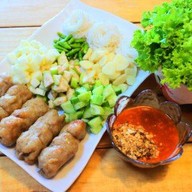 ร้านแหนมเนืองครัวคุณไก่