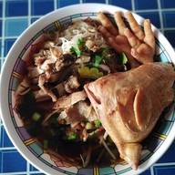 หน้าร้าน เตี๋ยวไก่ชุติกาญจน์