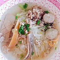 ก๋วยเตี๋ยวต้มยำ กะ น้ำใส  พาหุรัด