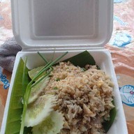 กระเพราถาดยักษ์  ข้างแหลมทอง