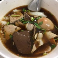 ก๋วยจั๊บน้ำข้น ตลาดพลู