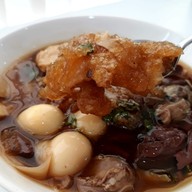 ตี๋ใหญ่กระเพาะปลา (หน้า รพ.พระนั่งเกล้า)