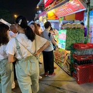 ผู้ชายขายน้ำ(ปั่น) ยินดีต้อนทรัพย์