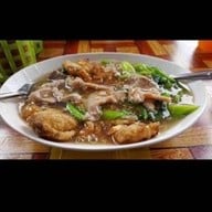 ราดหน้าหมูหมัก ตลาดอ้อมเมือง