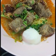 ต.โต้ง ก๋วยเตี๋ยวไข่ต้มยำ
