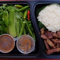 หมูปลาร้ายายทุมเจ้าเก่า