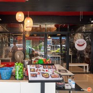 บรรยากาศ Monster YUM สะพานควาย (สาขาแรก)
