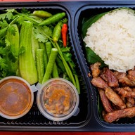 หมูปลาร้ายายทุมเจ้าเก่า