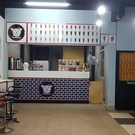 ชานมไข่มุก ร้านโยชิชา สาขาร.ร.เตรียมอุดมศึกษาพัฒนาการนนทบุรี ร.ร.เตรียมอุดมศึกษาพัฒนาการนนทบุรี