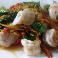 เฮียเสริฐ