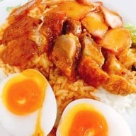 ปิงข้าวหมูแดงหมูกรอบ ถนนพุทธบูชา