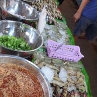 บรรยากาศ ร้านทีเด็ด ยำมะม่วงมหาชัย