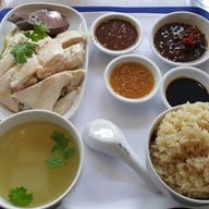 เมนูของร้าน เรือนต้น โรงแรมมณเฑียร