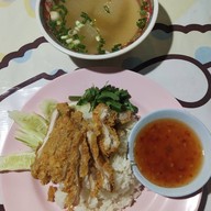 เมนูของร้าน เจ๊วัลย์ข้าวมันไก่เทวดาเอกชัย8