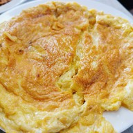 ร้านข้าวคุณยาย ลาดกระบังหน้าตึกRNP (ติดกับ7-11)