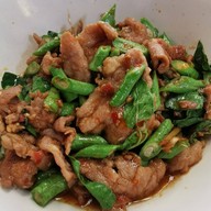 ร้านข้าวคุณยาย ลาดกระบังหน้าตึกRNP (ติดกับ7-11)