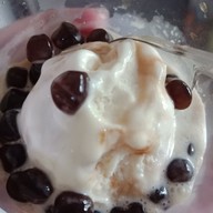 ไอติมไข่แข็ง ร้านน้องกันต์ ถนนท้ายบ้าน
