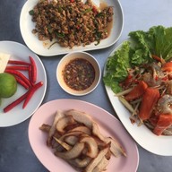 ลาบเป็ดอุบล ม.มหิดล หน้าธนาคารกรุงเทพ