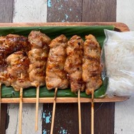 หมูปิ้งฮีโร่ by สะโบมั้ย
