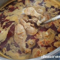 ร้านเจ๊หอมลาดพร้าว ข้าวซอยไก่ ขนมจีนน้ำเงี้ยว