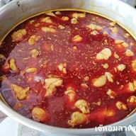 ร้านเจ๊หอมลาดพร้าว ข้าวซอยไก่ ขนมจีนน้ำเงี้ยว