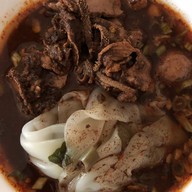 ก๋วยเตี๋ยวเรือรสซิ่ง ใต้ทางด่วน