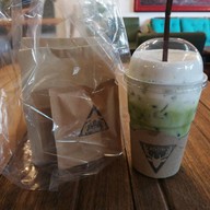 Atelier Cafe' and Studio