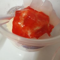 ไอติมไข่แข็ง ร้านน้องกันต์ ถนนท้ายบ้าน