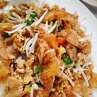 เมนูของร้าน ผัดไทยเจ้หนู สี่แยกสนามบิน