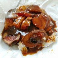 เมนูของร้าน เซี้ยเหล่ายี่ห้อ (ข้าวหมูแดงแปลงนาม)