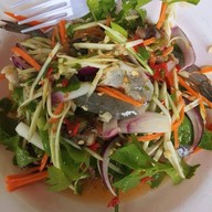 ยำพี่เรือ ส้มตำ ยำ ตลาดสดศุภฤกษ์