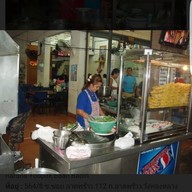 ราดหน้ายอดผักบ้านบดินทร์ ลาดพร้าว 112