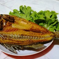 ครัว ครูนงค์ หมูทอดแจ่วปลาร้า (ส้มตำ) บางหัวเสือ