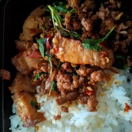 ชานมไต้หวัน ข้าวหมูทอด