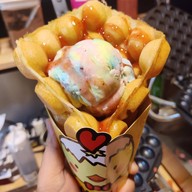 เมนูของร้าน Maru Waffle (วาฟเฟิลฮ่องกง มารุวาฟเฟิล และ เฉาก๊วยนมสด เต็งหนึ่ง) ID Line : graftt